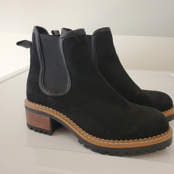 BTU by Bertuchi Chelsea Suede Boot - Picture 4 of 6